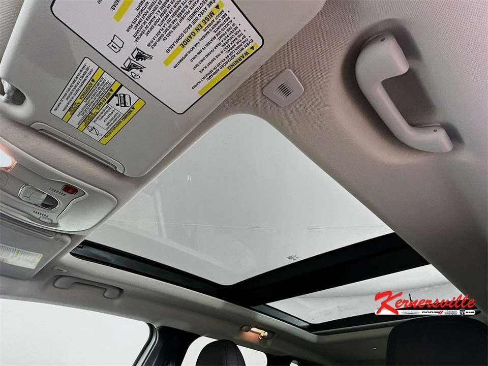 2021 Jeep Renegade - Image 20 of 21