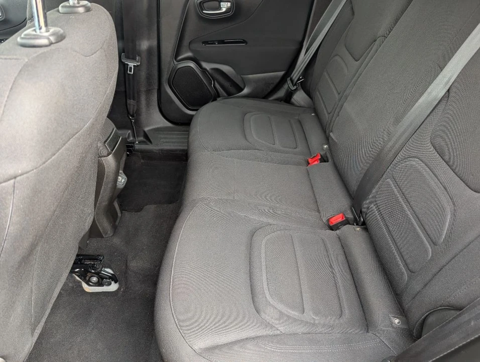 2021 Jeep Renegade - Image 10 of 21