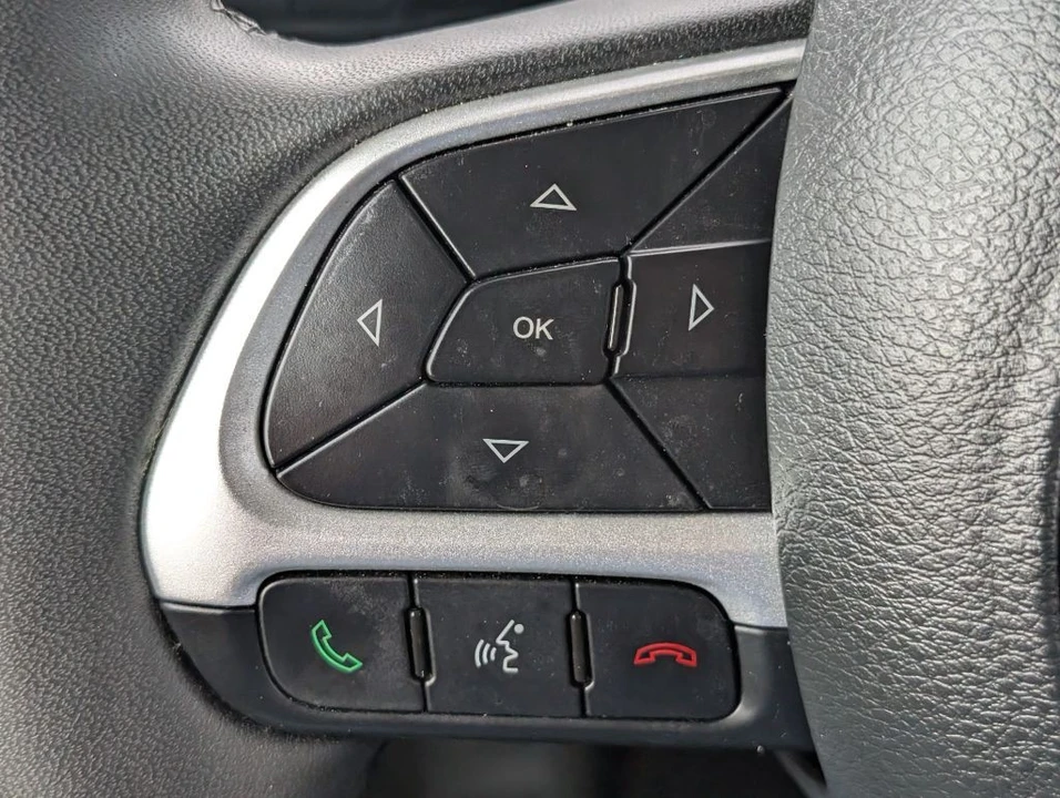 2021 Jeep Renegade - Image 13 of 21