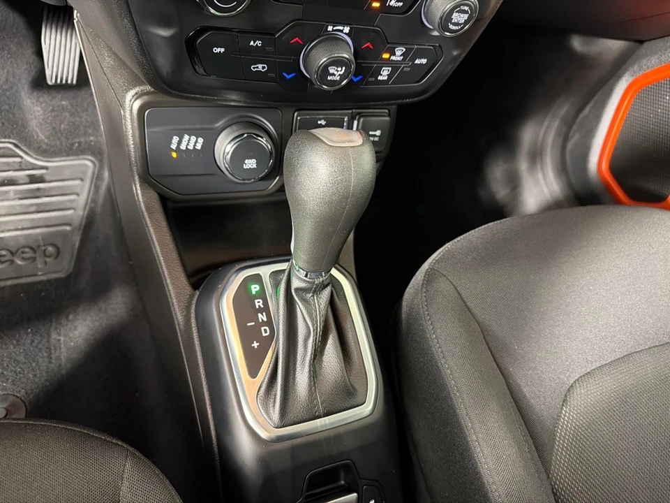 2021 Jeep Renegade - Image 16 of 21