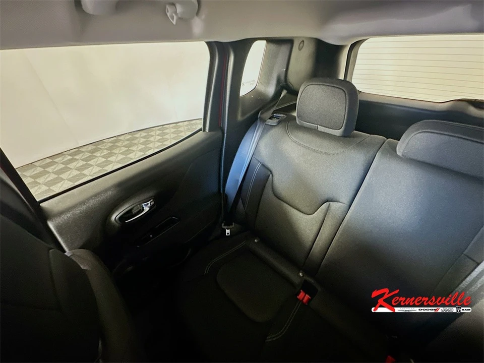 2021 Jeep Renegade - Image 12 of 21