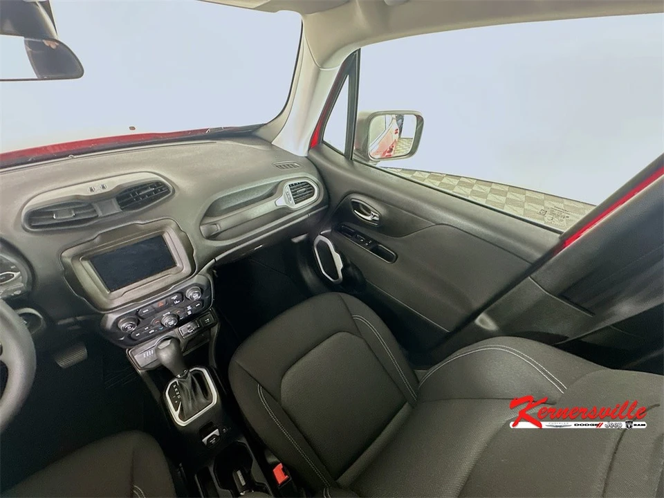 2021 Jeep Renegade - Image 11 of 21