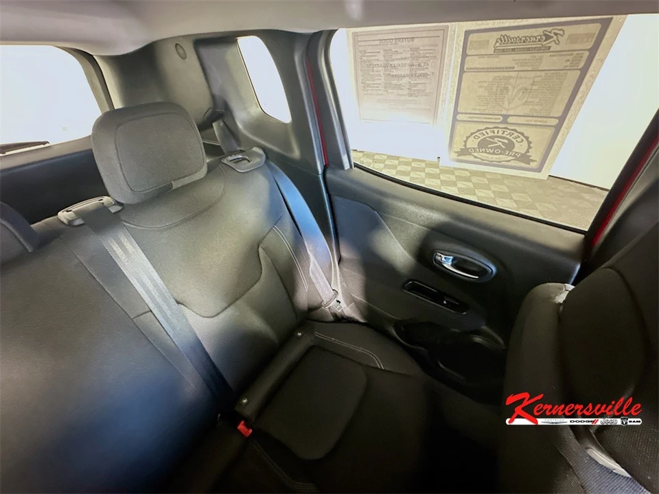 2021 Jeep Renegade - Image 14 of 21