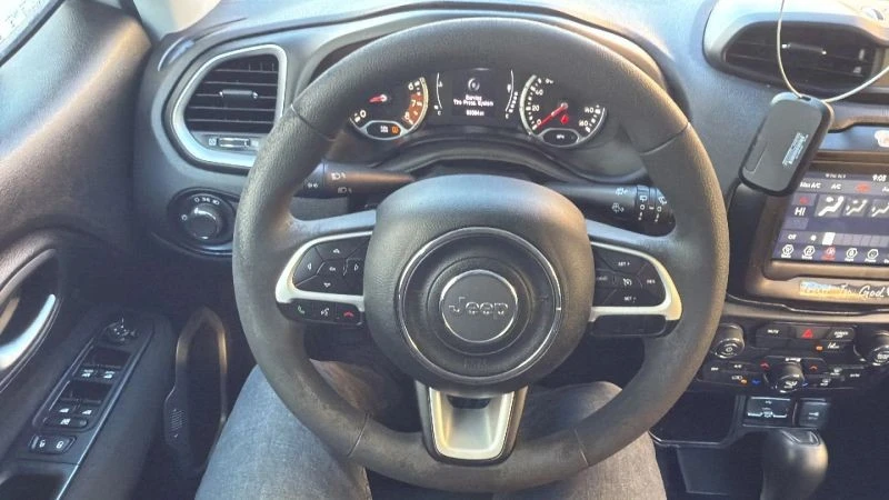 2021 Jeep Renegade - Image 10 of 12