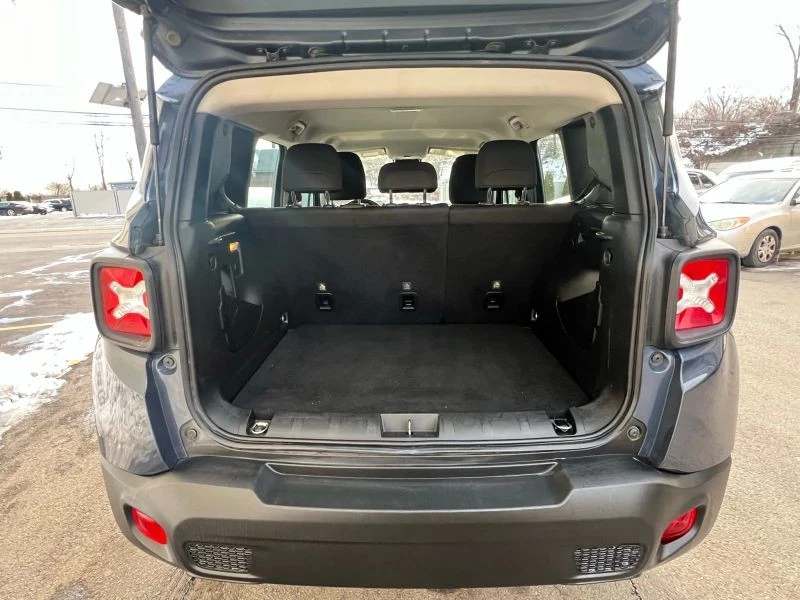 2021 Jeep Renegade - Image 10 of 12