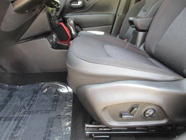 2021 Jeep Renegade - Image 20 of 21