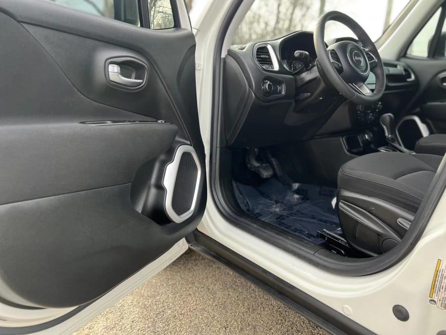 2021 Jeep Renegade - Image 21 of 26
