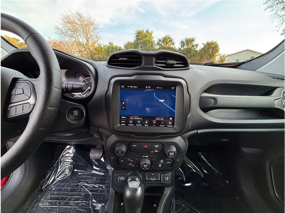 2021 Jeep Renegade - Image 11 of 21