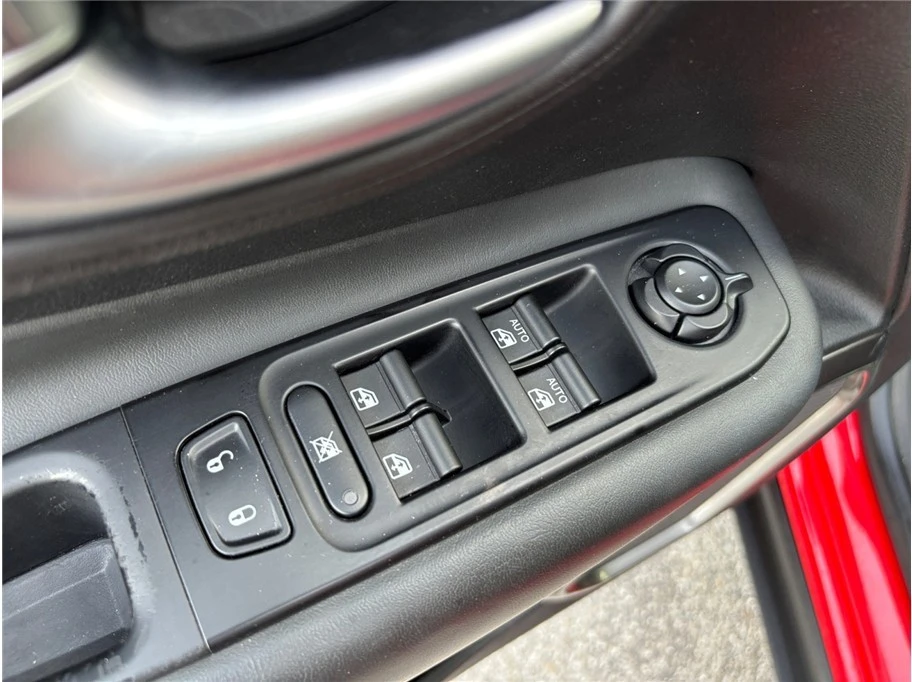2021 Jeep Renegade - Image 19 of 21