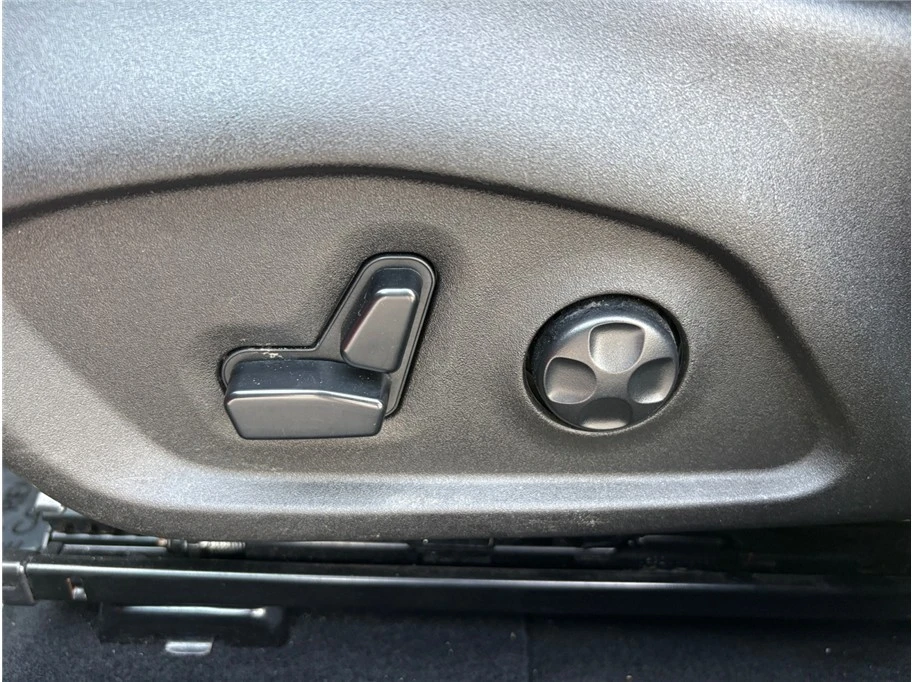 2021 Jeep Renegade - Image 17 of 21