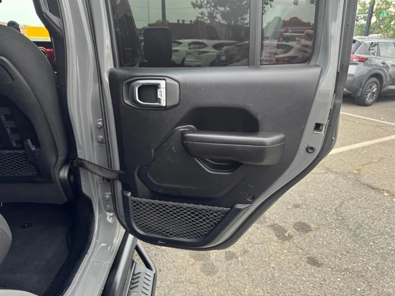 2021 Jeep JL Wrangler - Image 19 of 20