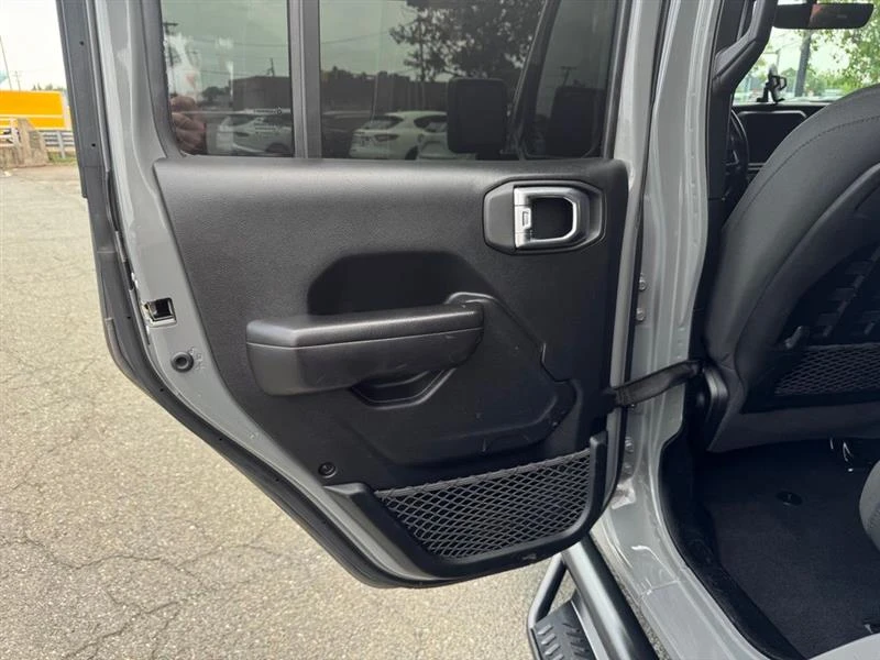 2021 Jeep JL Wrangler - Image 13 of 20