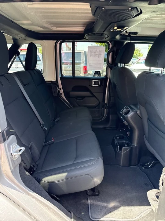 2021 Jeep JL Wrangler - Image 15 of 19