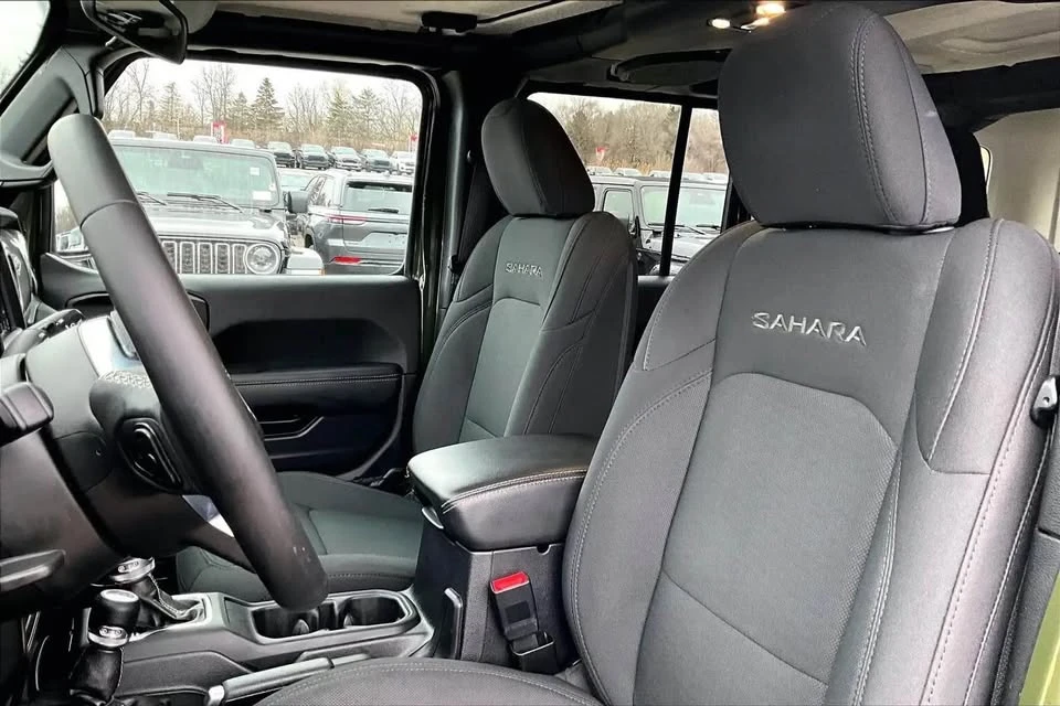 2021 Jeep JL Wrangler - Image 19 of 20
