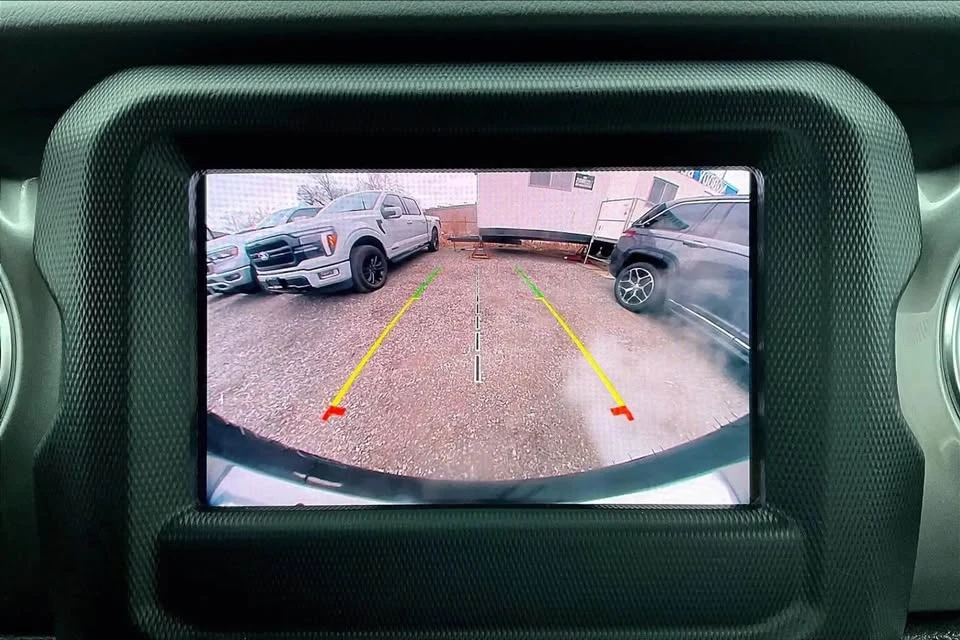 2021 Jeep JL Wrangler - Image 17 of 20