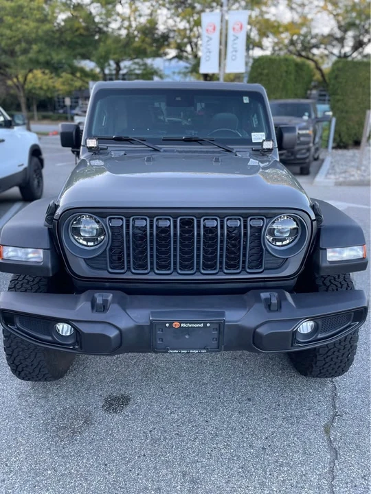 2021 Jeep JL Wrangler - Image 2 of 9