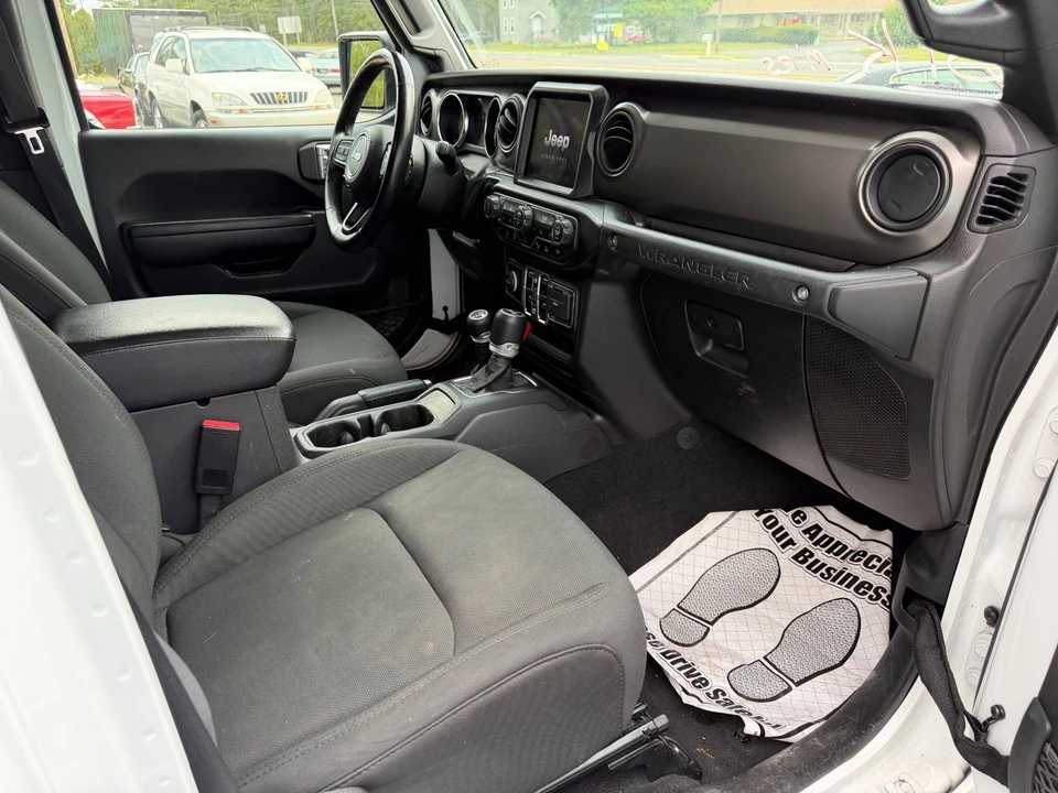 2021 Jeep JL Wrangler - Image 26 of 31