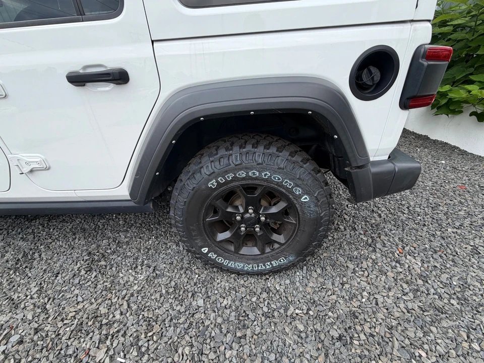 2021 Jeep JL Wrangler - Image 23 of 31