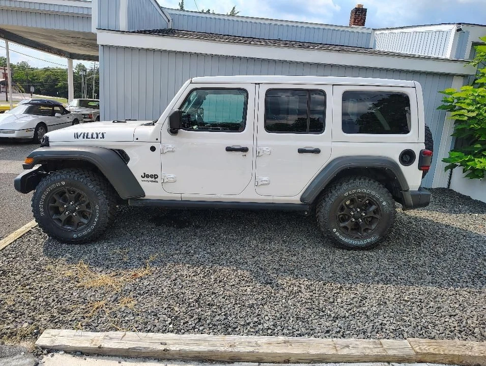 2021 Jeep JL Wrangler - Image 6 of 31
