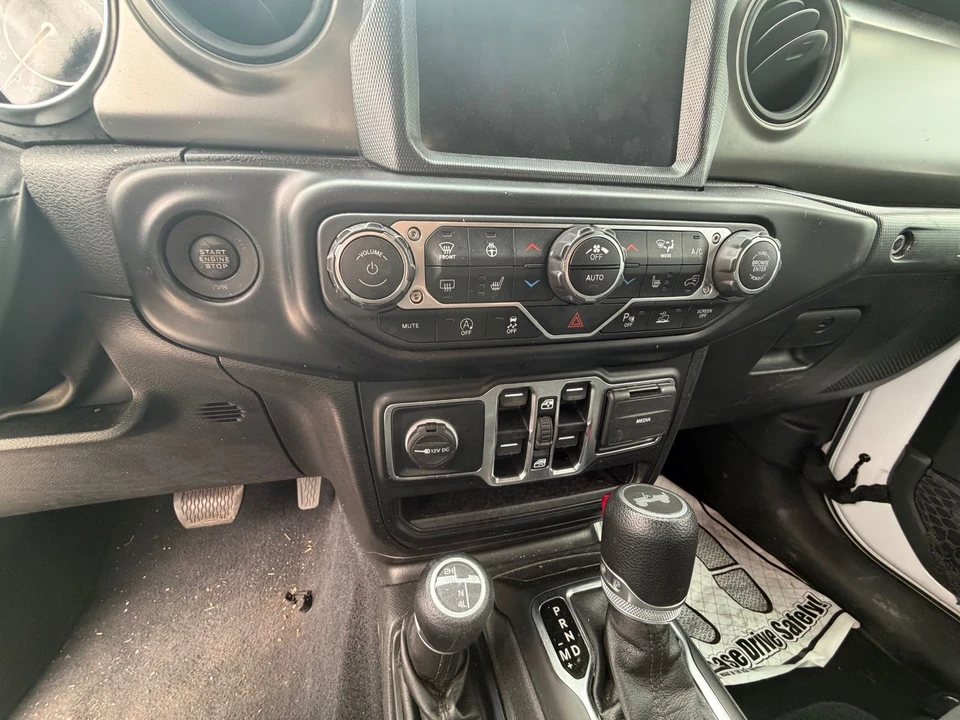 2021 Jeep JL Wrangler - Image 15 of 31