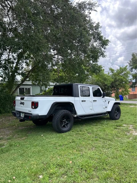 2021 Jeep JL Wrangler - Image 4 of 9