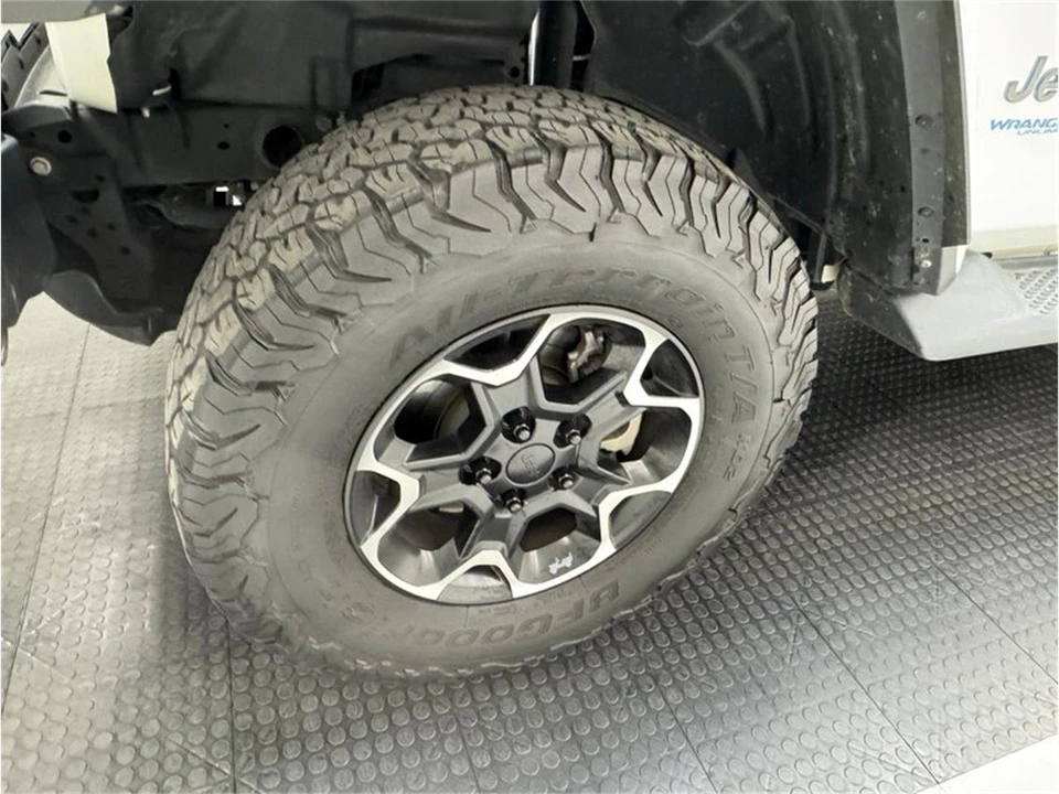 2021 Jeep JL Wrangler - Image 13 of 31
