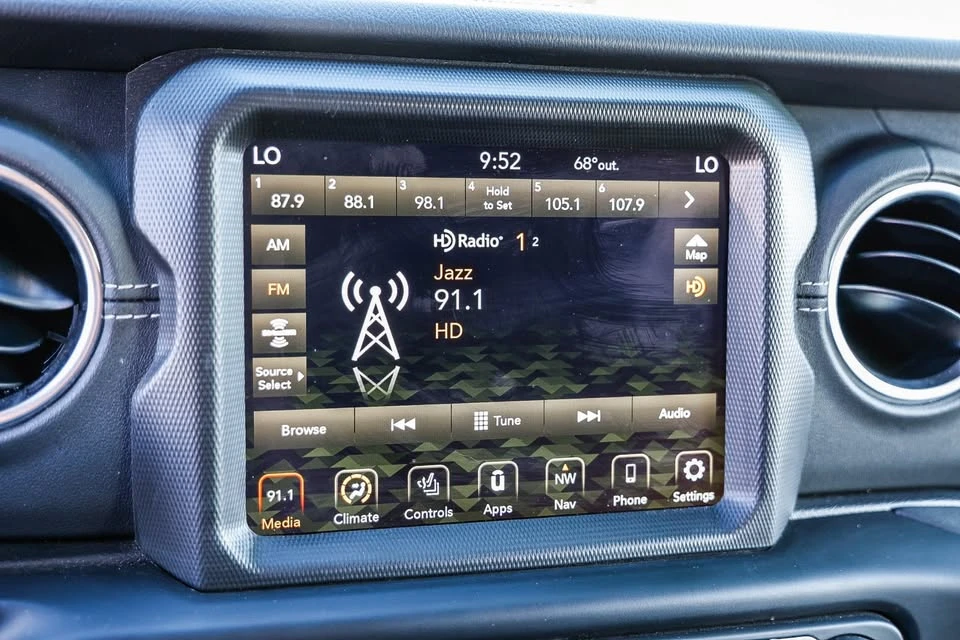 2021 Jeep JL Wrangler - Image 4 of 20