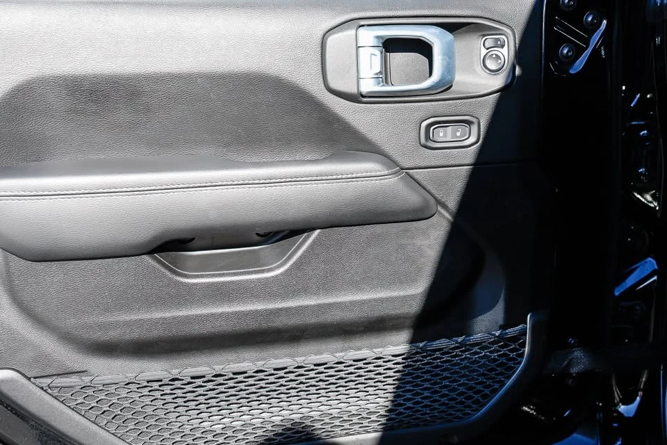 2021 Jeep JL Wrangler - Image 11 of 20