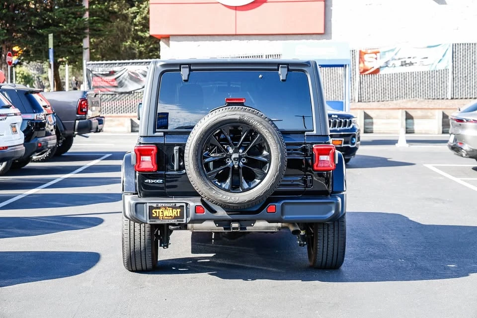 2021 Jeep JL Wrangler - Image 19 of 20