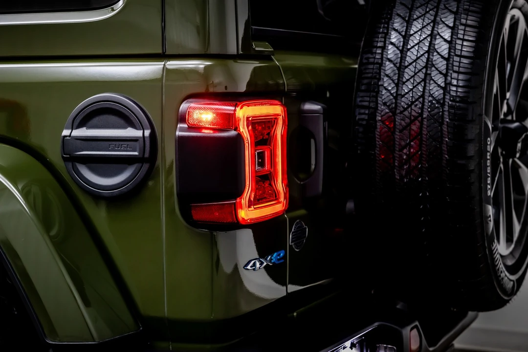 2021 Jeep JL Wrangler - Image 12 of 21