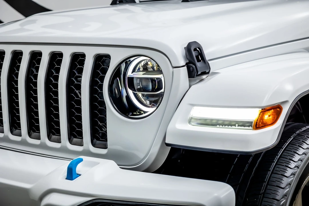 2021 Jeep JL Wrangler - Image 15 of 21