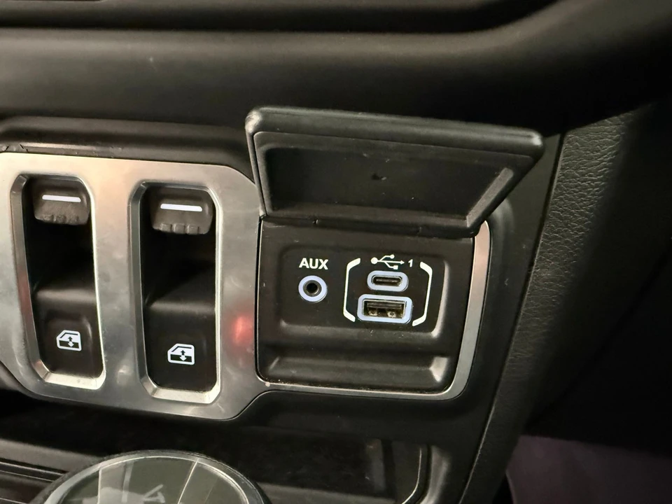 2021 Jeep JL Wrangler - Image 19 of 21