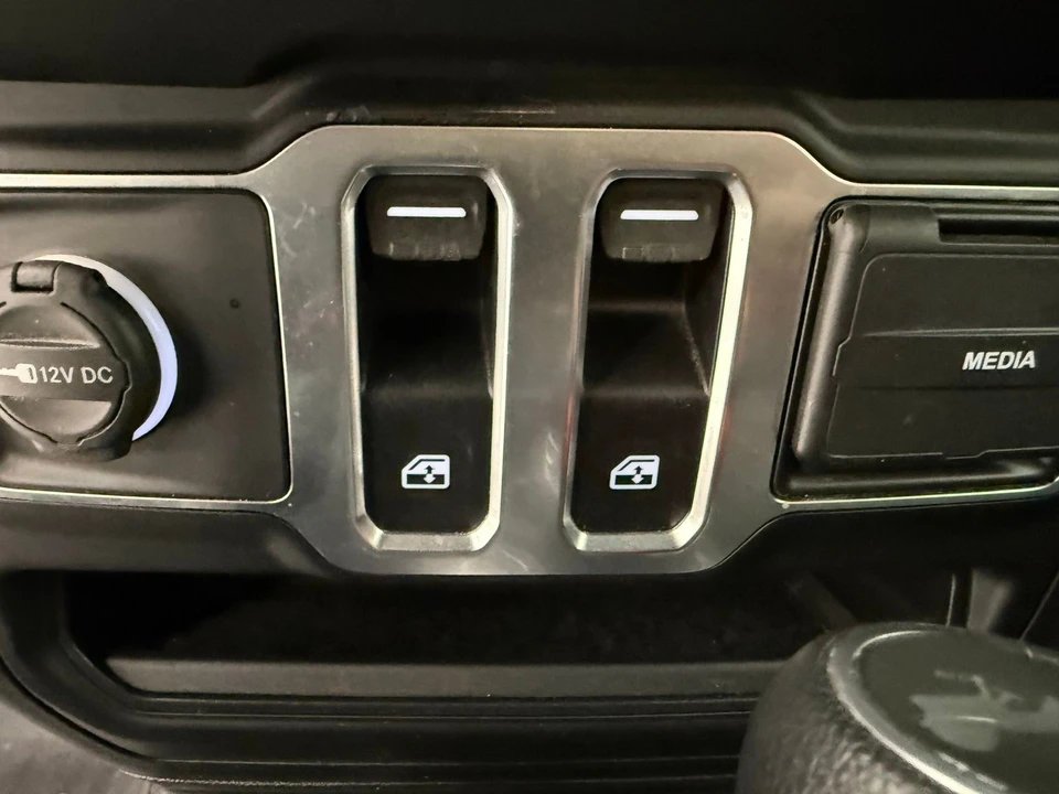 2021 Jeep JL Wrangler - Image 18 of 21