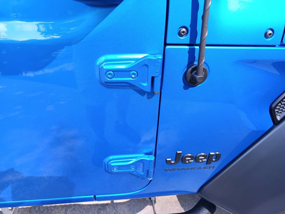 2021 Jeep JL Wrangler - Image 14 of 24