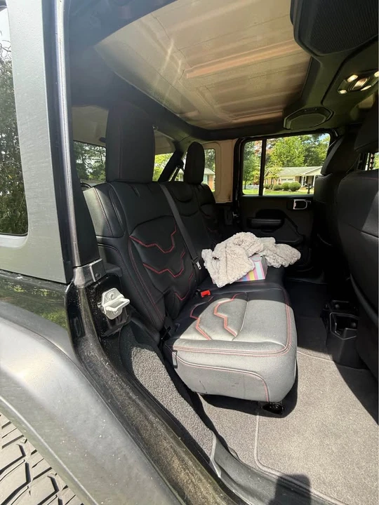 2021 Jeep JL Wrangler - Image 5 of 10