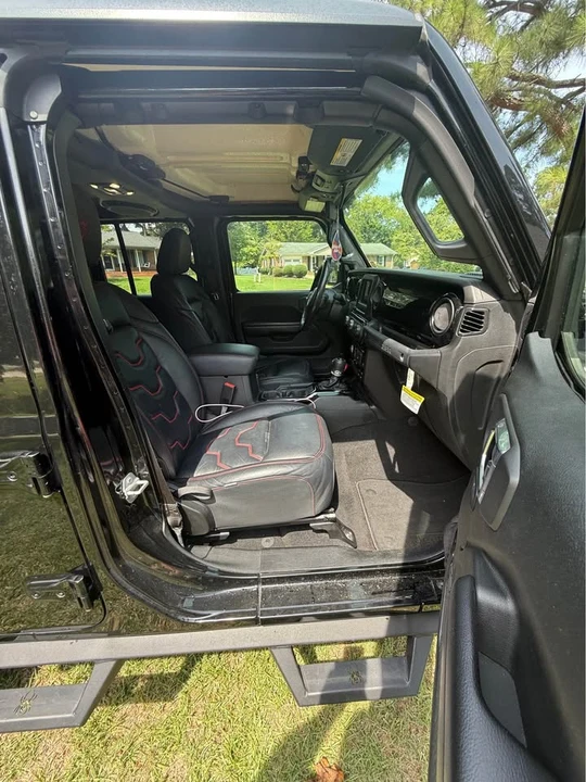 2021 Jeep JL Wrangler - Image 8 of 10