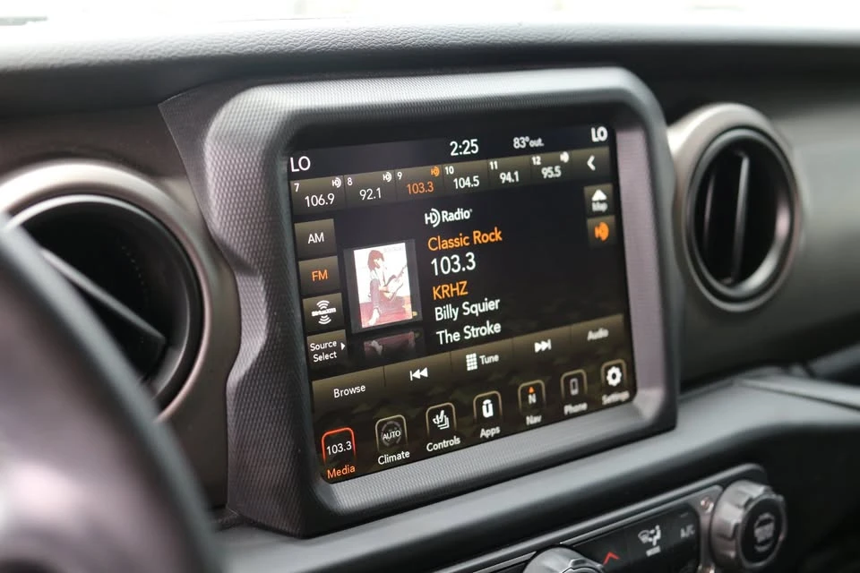 2021 Jeep JL Wrangler - Image 18 of 20