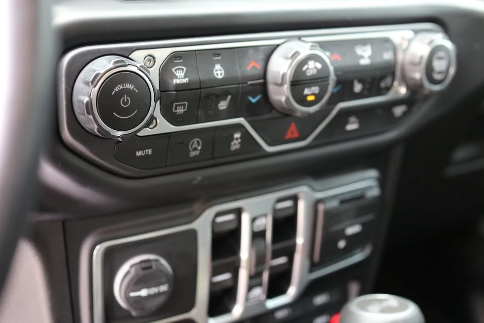 2021 Jeep JL Wrangler - Image 7 of 20
