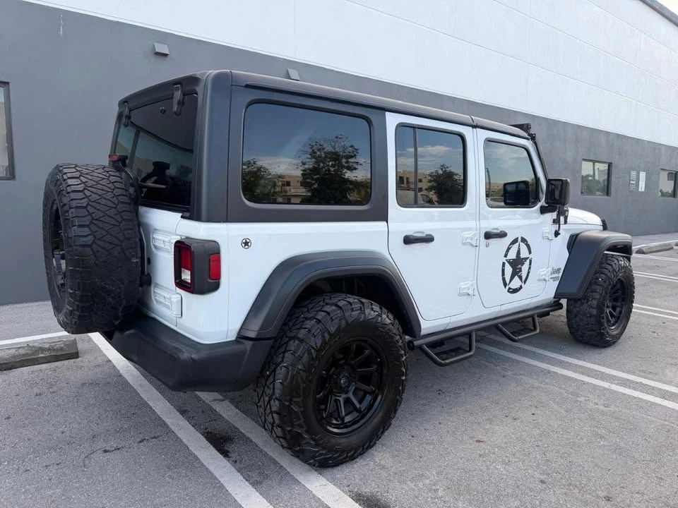 2021 Jeep JL Wrangler - Image 11 of 19