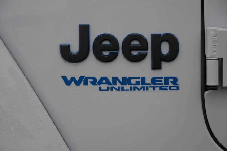 2021 Jeep JL Wrangler - Image 4 of 20