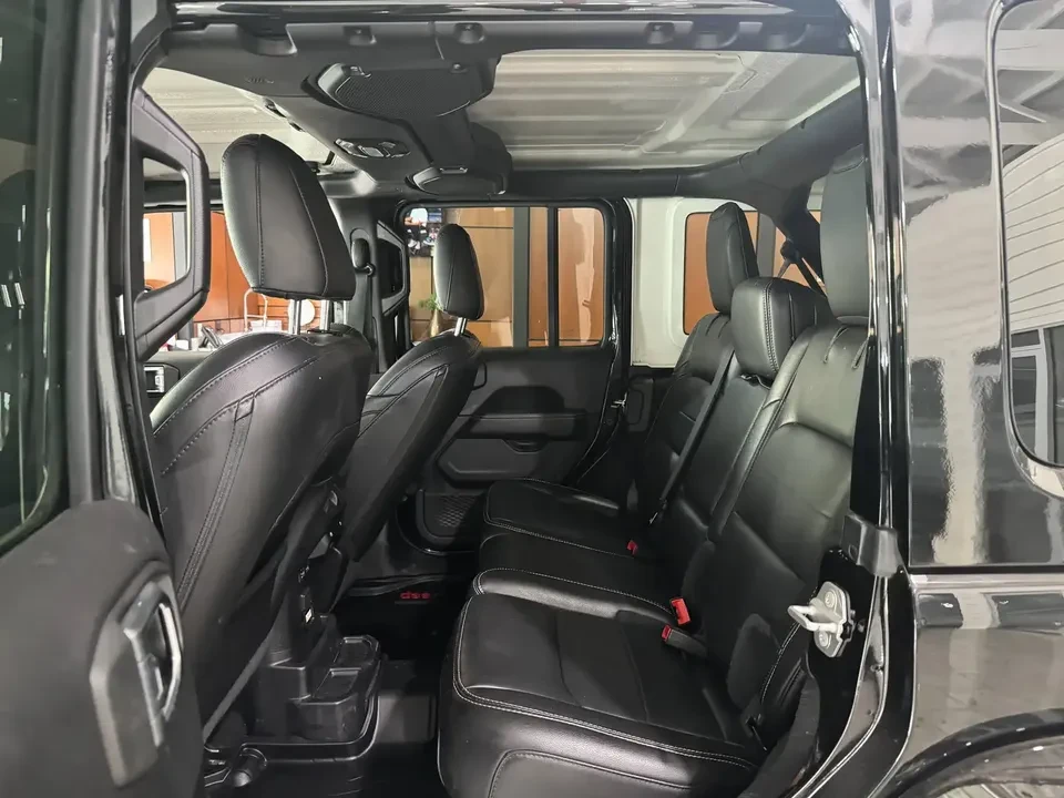 2021 Jeep JL Wrangler - Image 8 of 9
