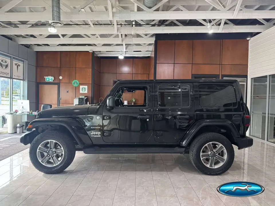 2021 Jeep JL Wrangler - Image 2 of 9