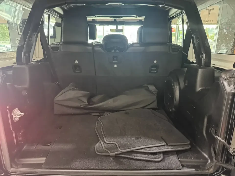 2021 Jeep JL Wrangler - Image 9 of 9