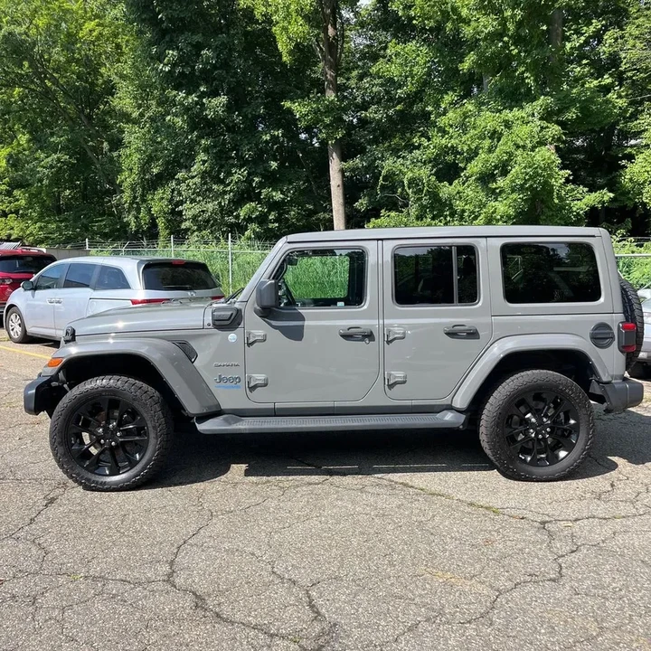 2021 Jeep JL Wrangler - Image 2 of 6