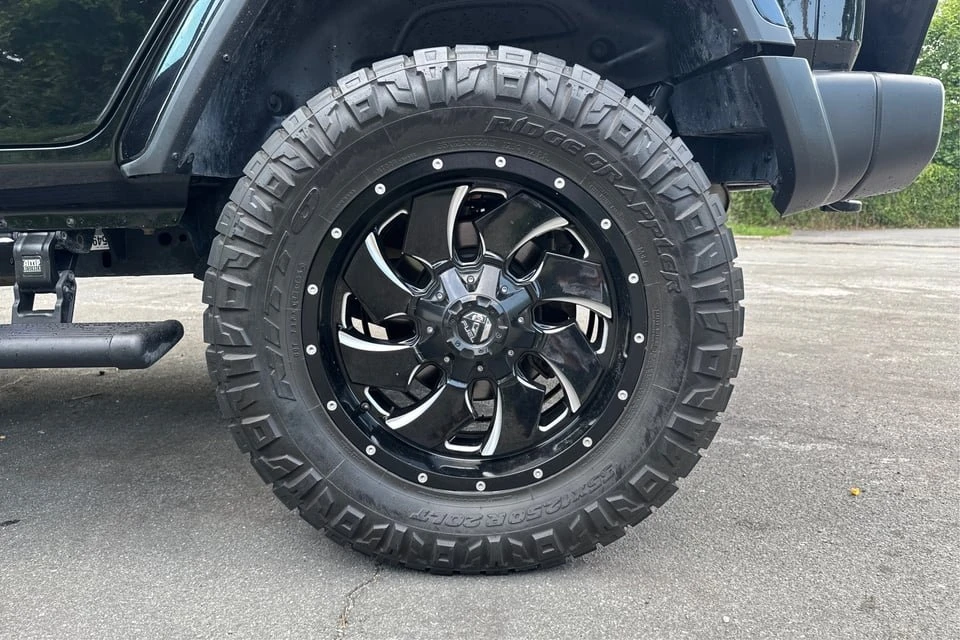 2021 Jeep JL Wrangler - Image 19 of 20