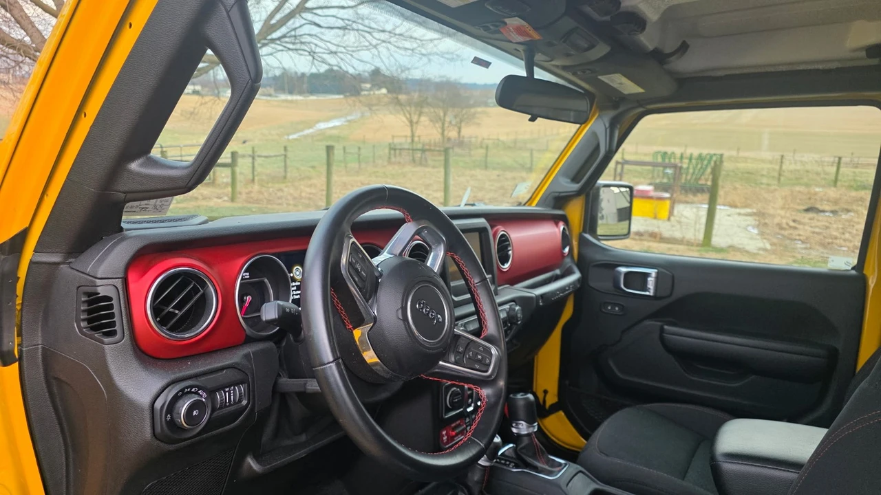 2021 Jeep JL Wrangler - Image 6 of 10