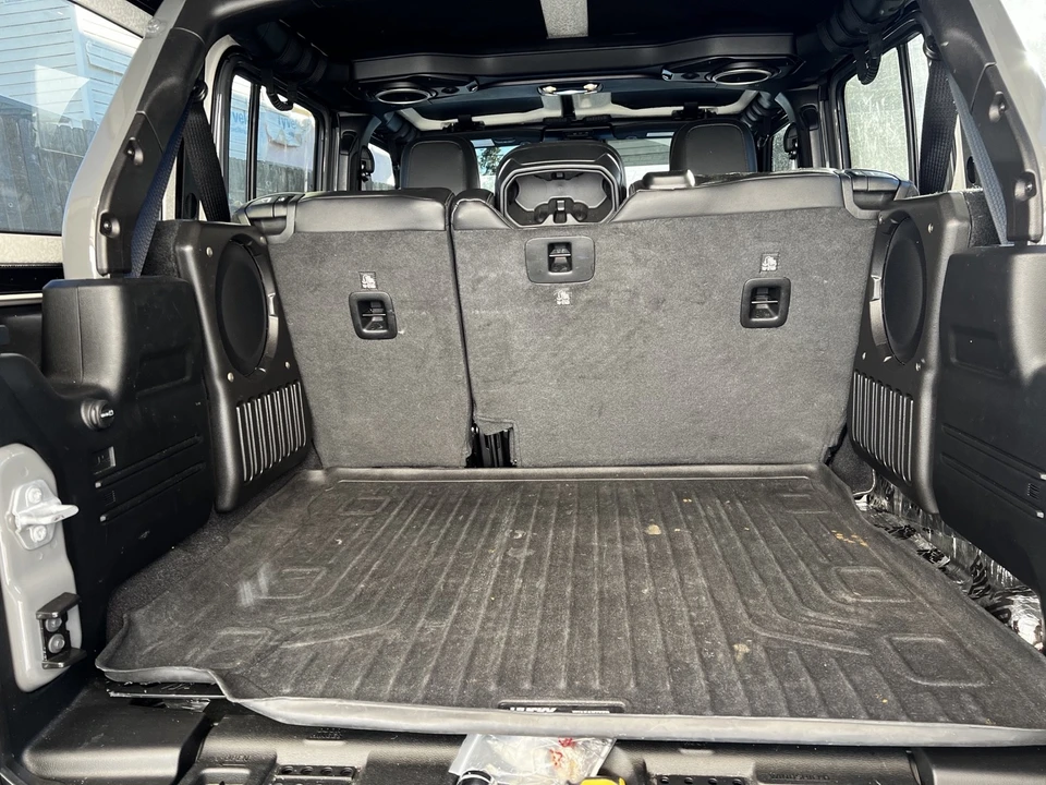 2021 Jeep JL Wrangler - Image 17 of 21