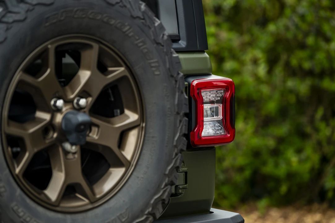 2021 Jeep JL Wrangler - Image 31 of 31