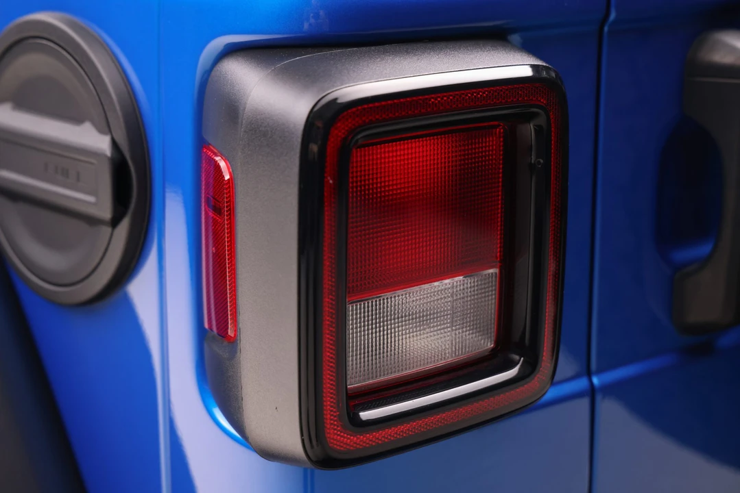 2021 Jeep JL Wrangler - Image 31 of 31