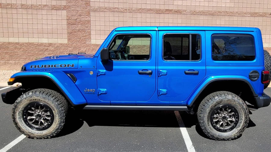 2021 Jeep JL Wrangler - Image 27 of 28